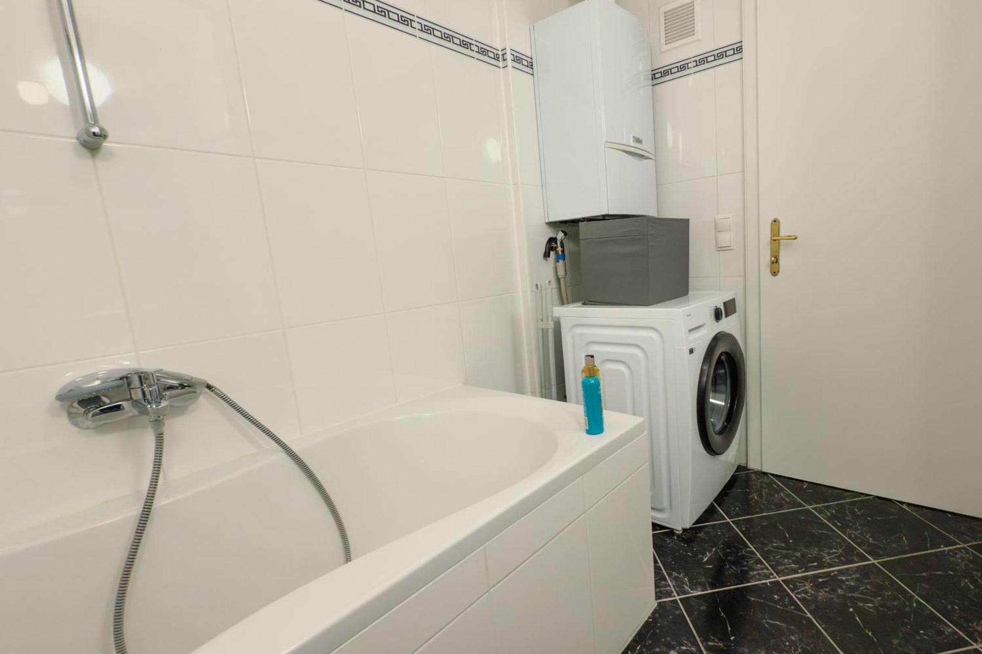 110Qm, 4 Bedrooms, Near Schoenbrunn - Axara Housing Osw 33 Vienne Extérieur photo